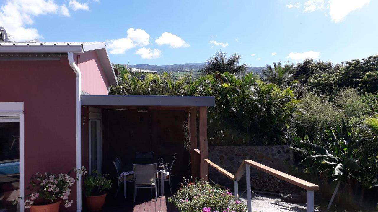 Chez Sonia Et Franck Bed and Breakfast Étang-Salé les Bains Buitenkant foto